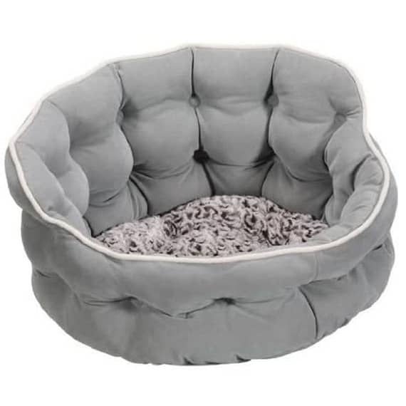 SmartyKat Crown Comfort 17x 17x 9 Round Pet Bed Beds & Cushions "BAE" Charm Bracelet